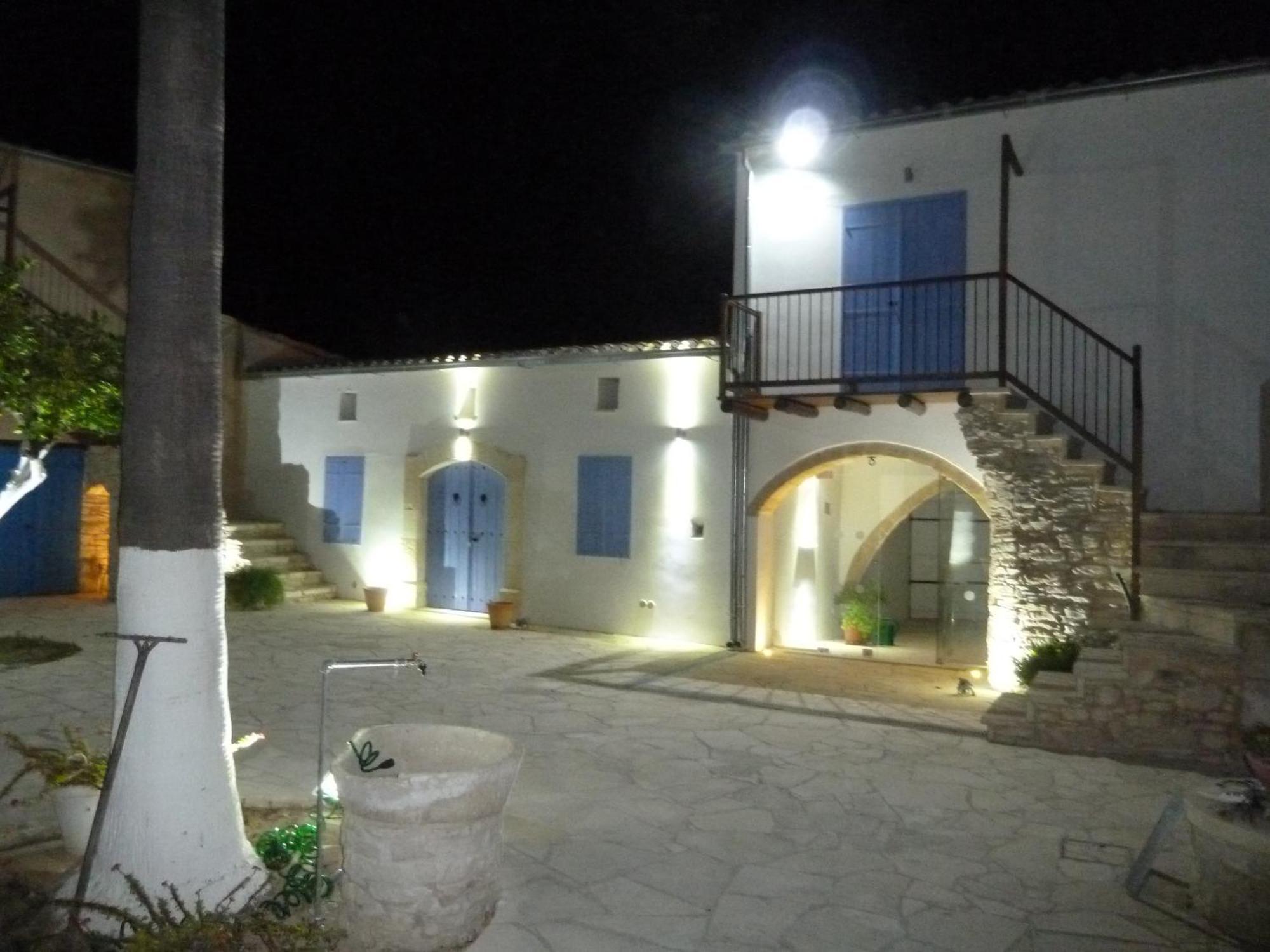 To Archontiko Tis Anastasias Athienou Extérieur photo